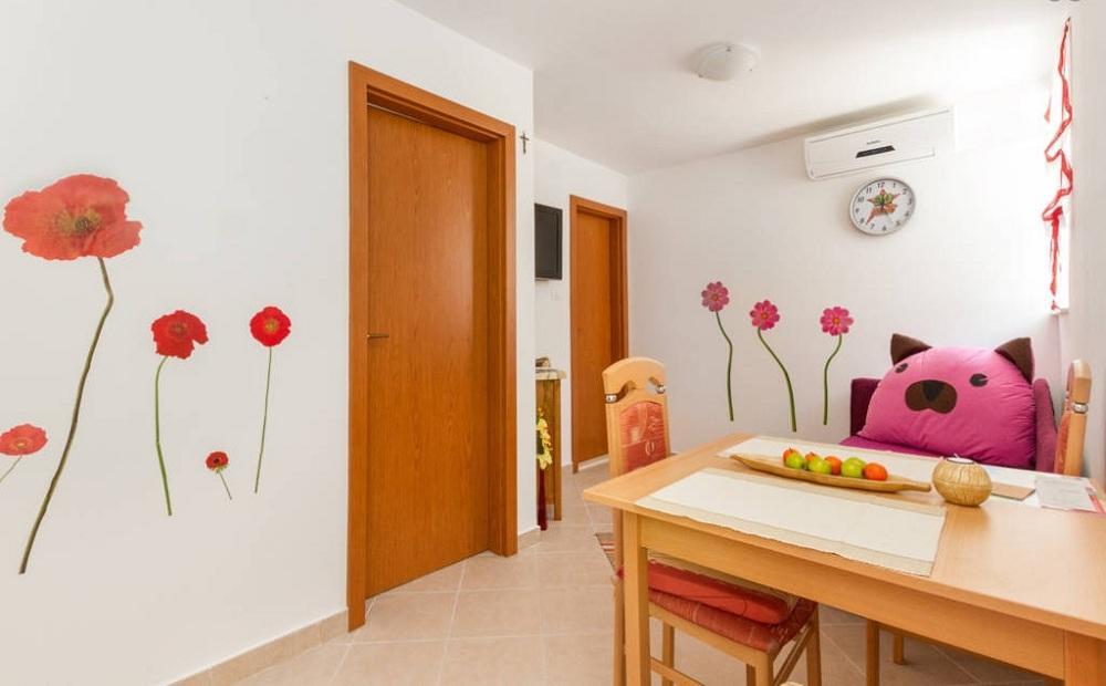 Apartments Mali Raj Vranjic Екстер'єр фото