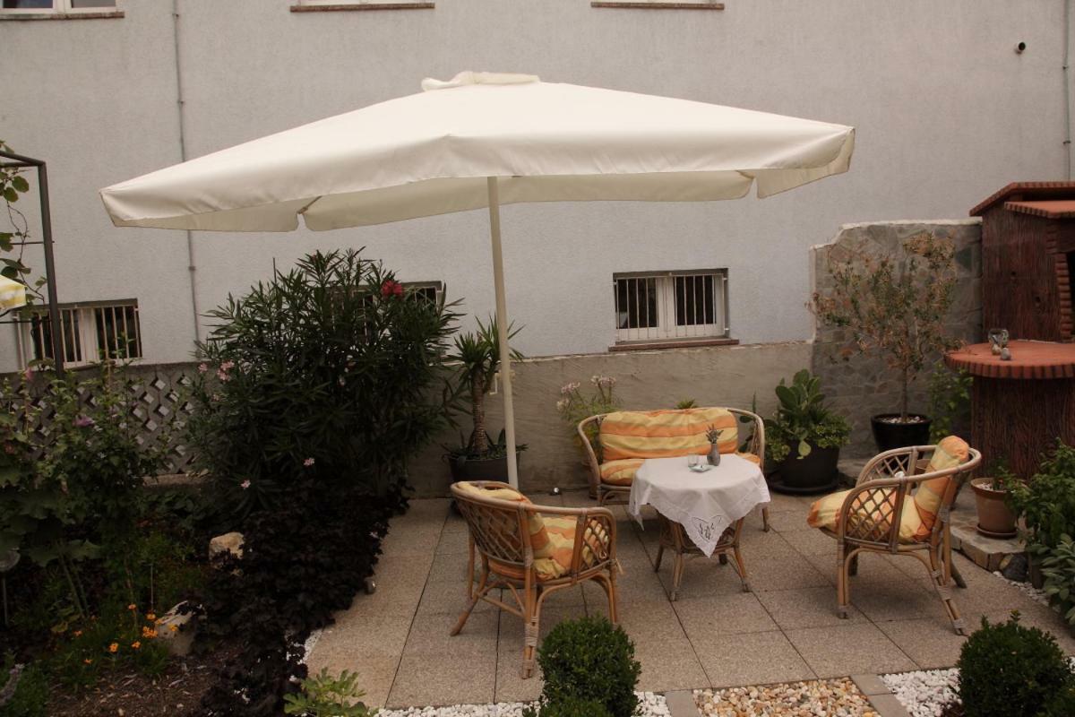 Apartments Mali Raj Vranjic Екстер'єр фото